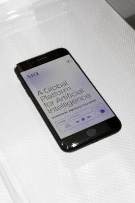  Benjamin Mugnier Portfolio - Creative Director, Visual Identity, UI/UX Design, Branding